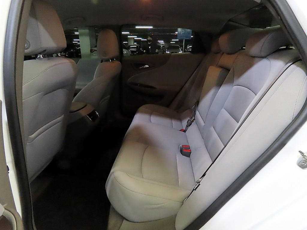 Chevrolet Malibu - Vista 7