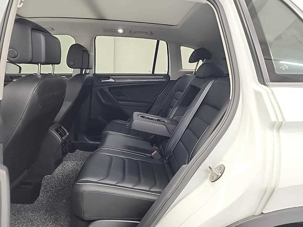 Volkswagen Tiguan - Vista 12