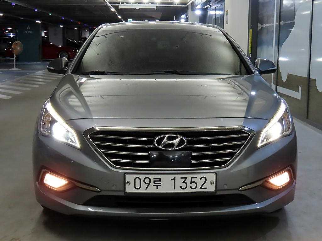 HYUNDAI Sonata - Vista 2