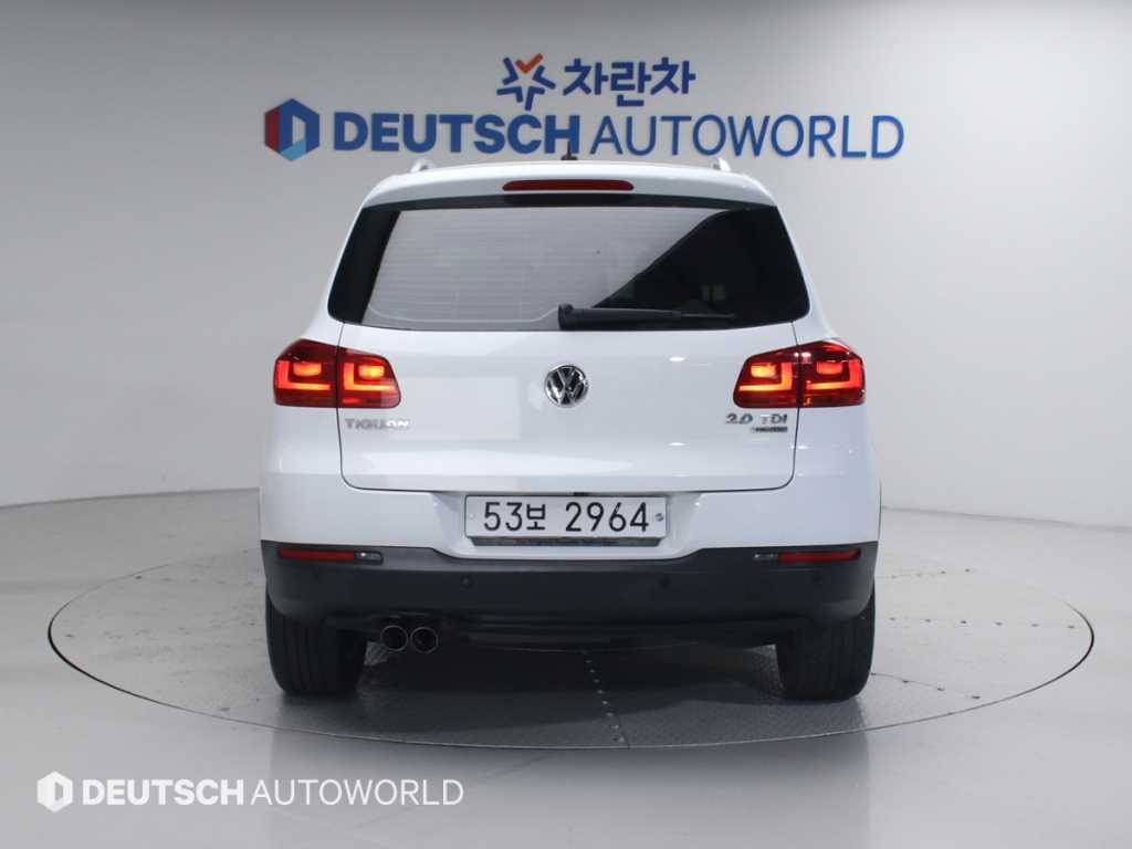 Volkswagen Tiguan - Vista 4