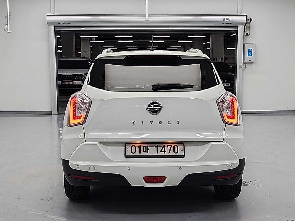 Ssangyong Tivoli - Vista 3