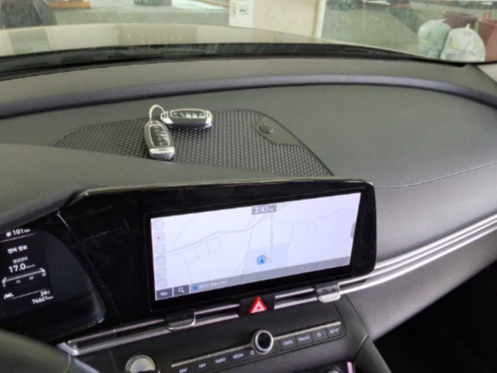 HYUNDAI Avante - Vista 4
