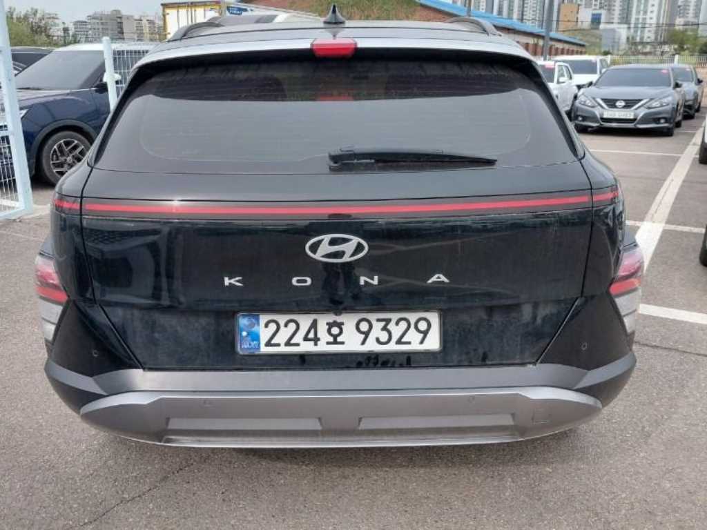HYUNDAI Kona - Vista 3
