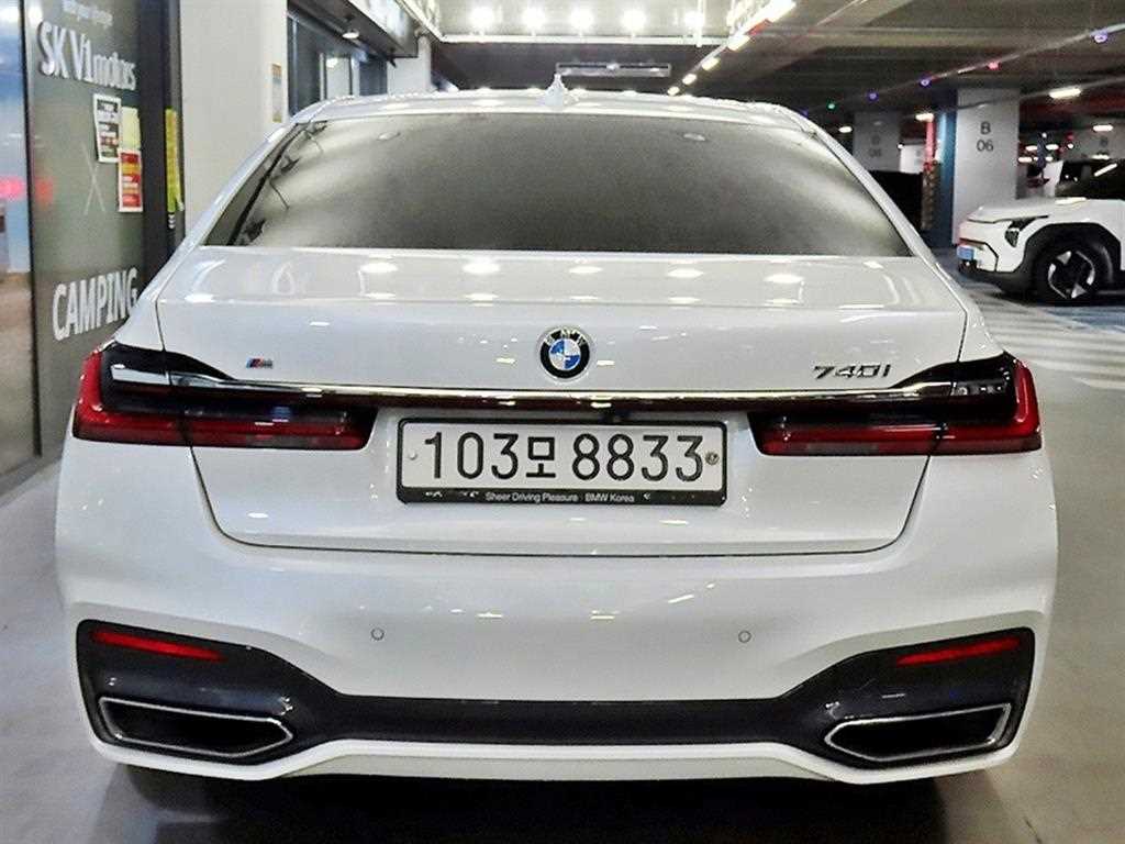 BMW 7 Series - Vista 5