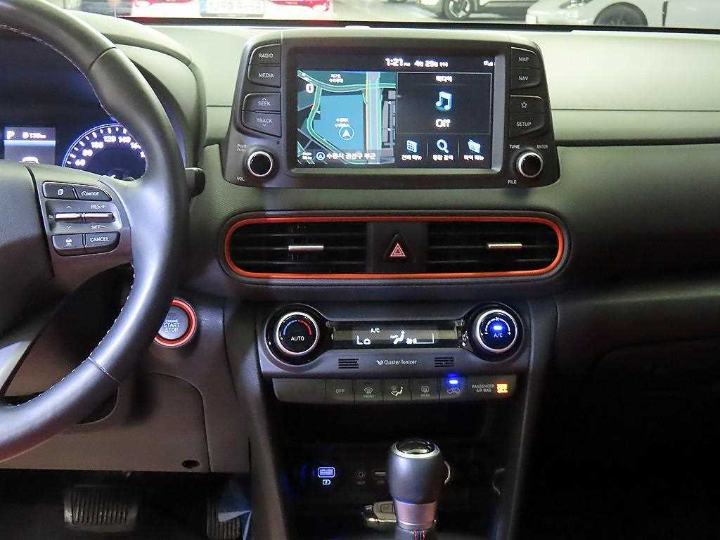 HYUNDAI Kona - Vista 11