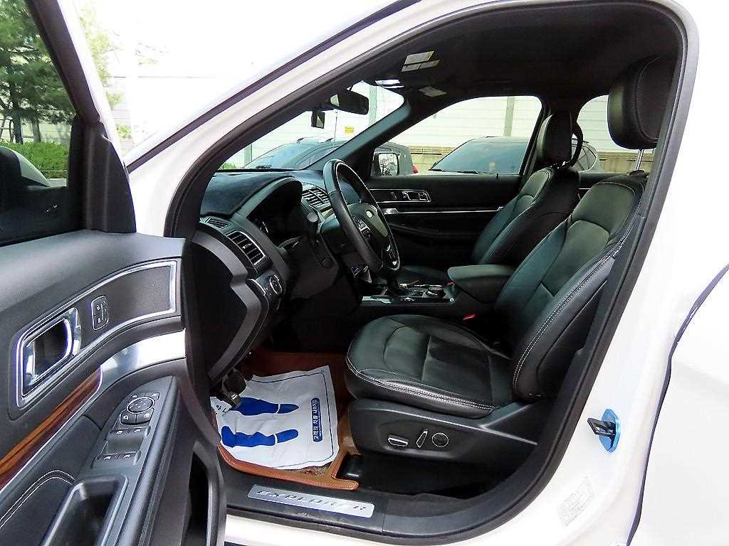 Ford Explorer - Vista 5