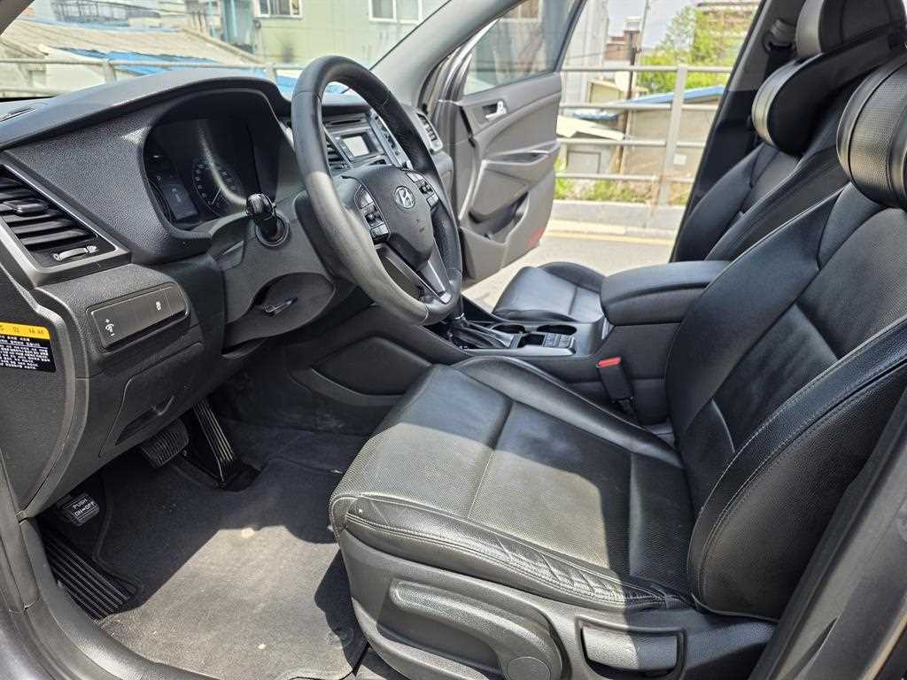 HYUNDAI Tucson - Vista 7