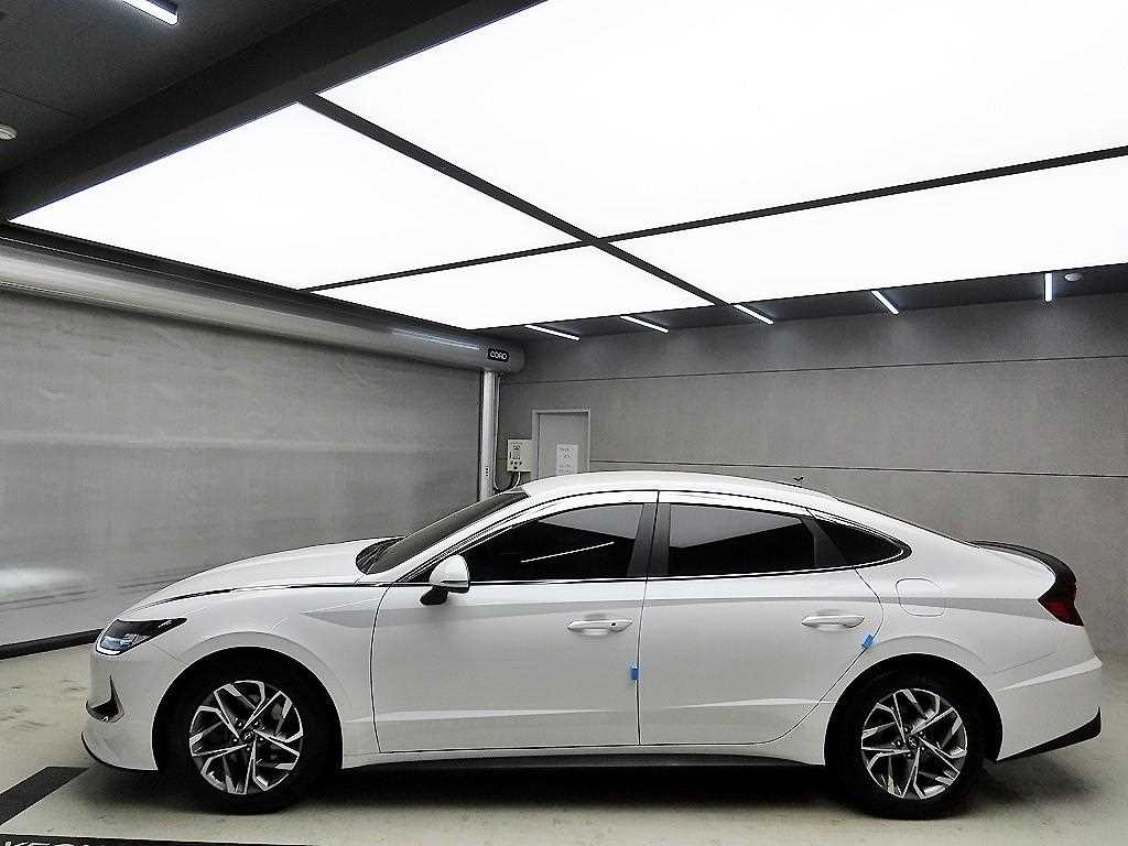 HYUNDAI Sonata - Vista 4