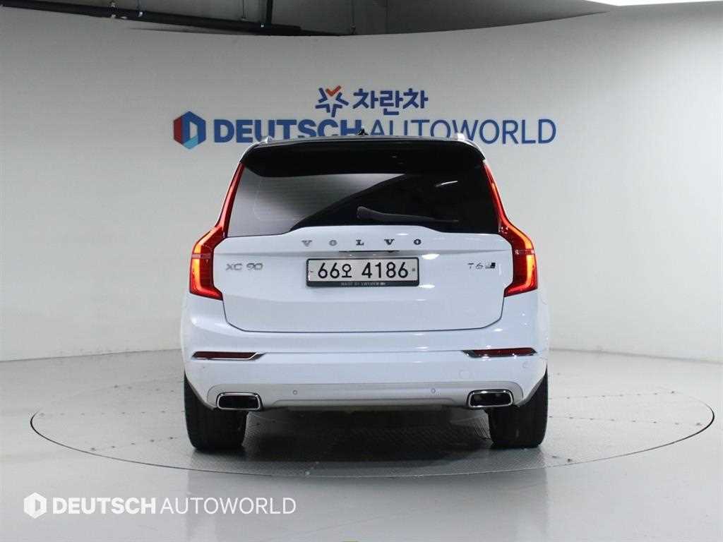 Volvo XC90 - Vista 4