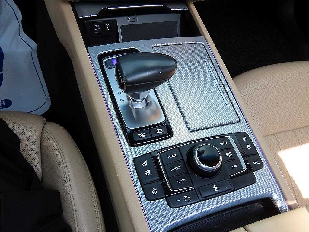 Genesis G80 - Vista 12