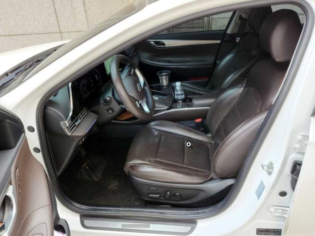 HYUNDAI Grandeur - Vista 9