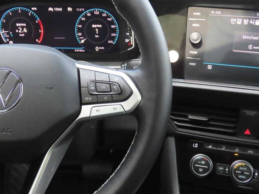 Volkswagen Jetta - Vista 12
