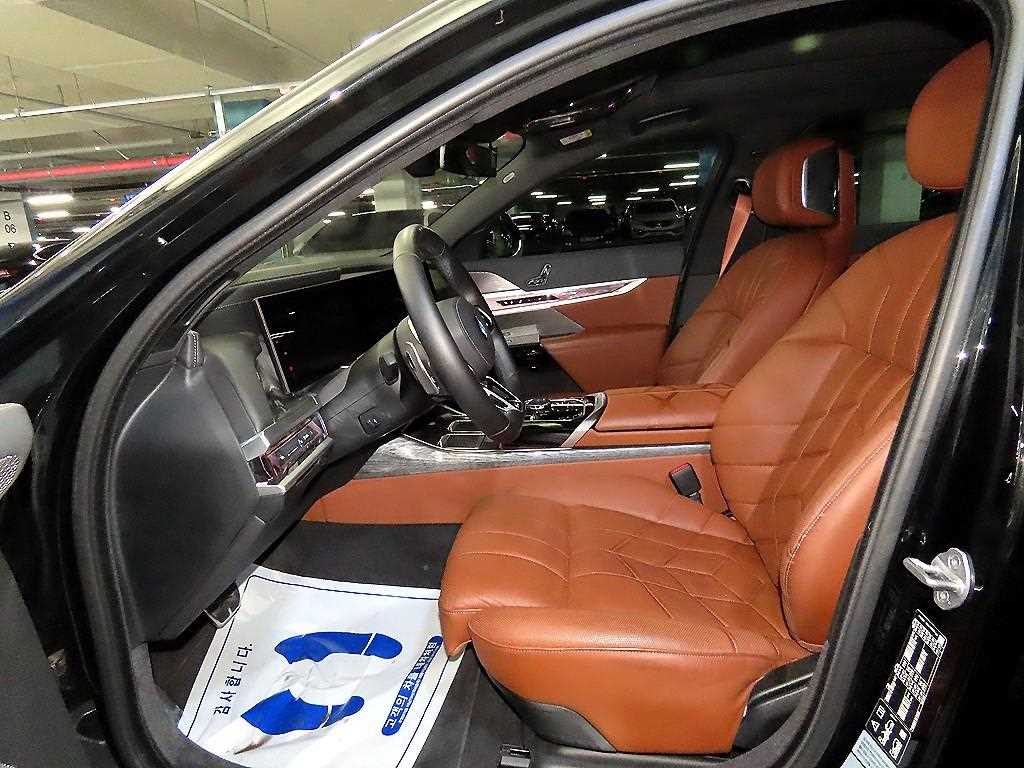 BMW 7 Series - Vista 6