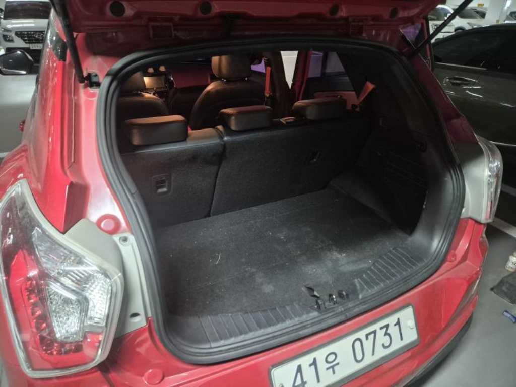 Ssangyong Tivoli - Vista 4