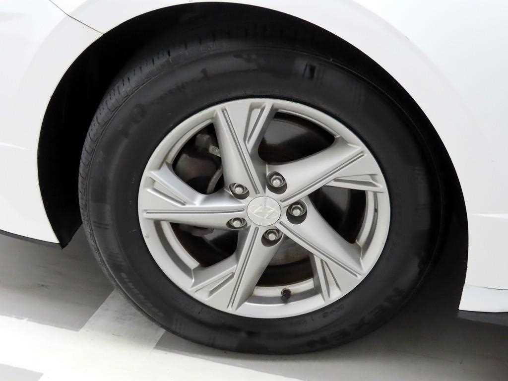 HYUNDAI Sonata - Vista 7