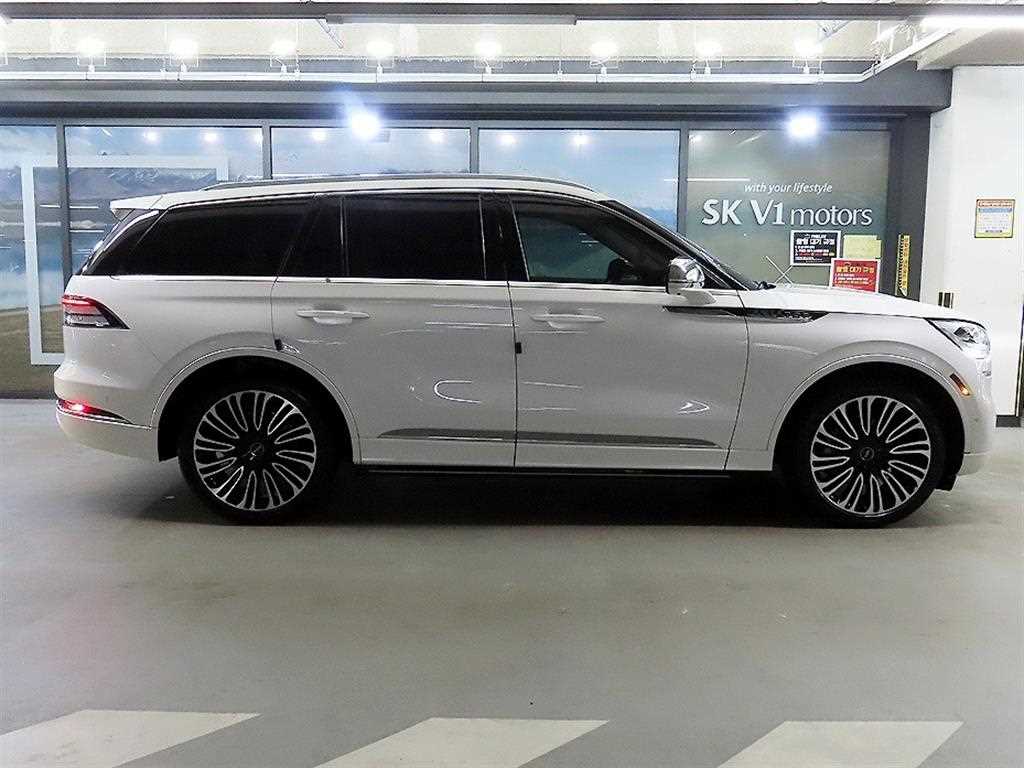 Lincoln Aviator - Vista 3