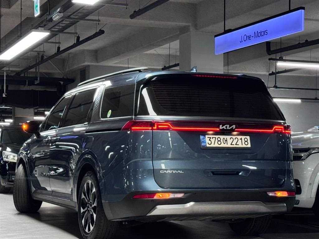 KIA Carnival - Vista 2