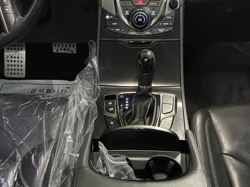 HYUNDAI Grandeur - Vista 9