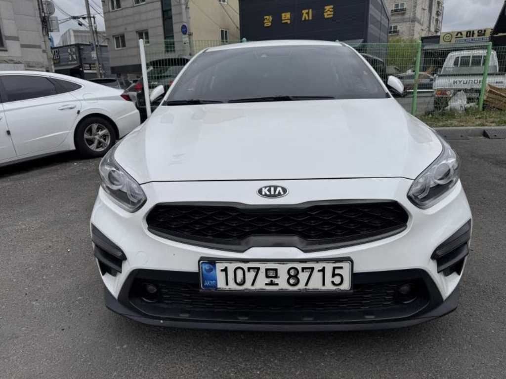 KIA K3 2021 Blanco - Importación desde Corea - HF Imports Iquique - Foto 1