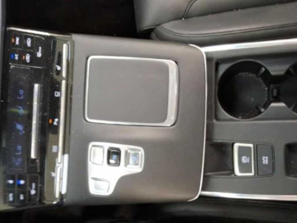HYUNDAI Grandeur - Vista 5