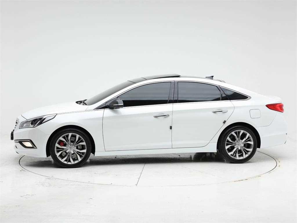 HYUNDAI Sonata - Vista 3