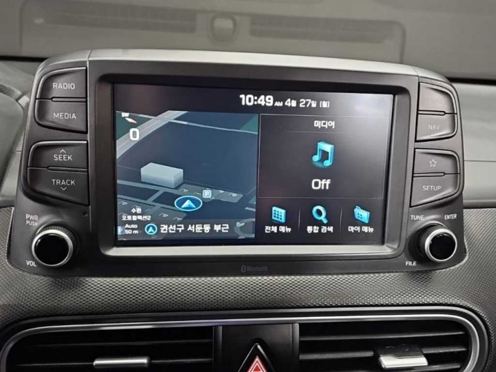 HYUNDAI Kona - Vista 9