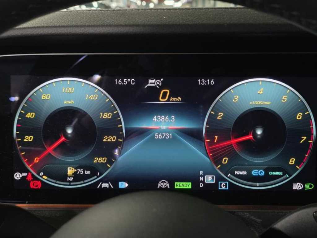 Mercedes Benz E class - Vista 6