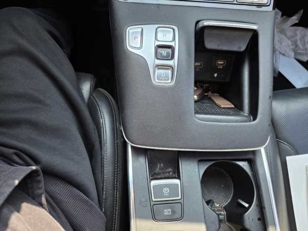 HYUNDAI Grandeur - Vista 11