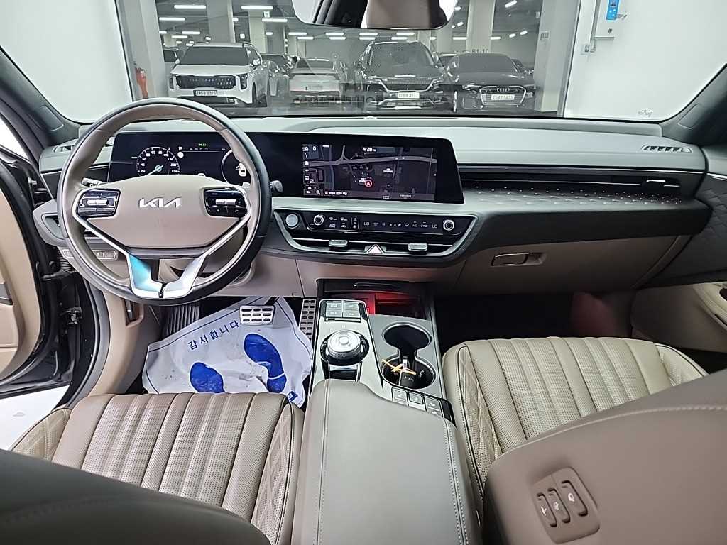 KIA K8 - Vista 7