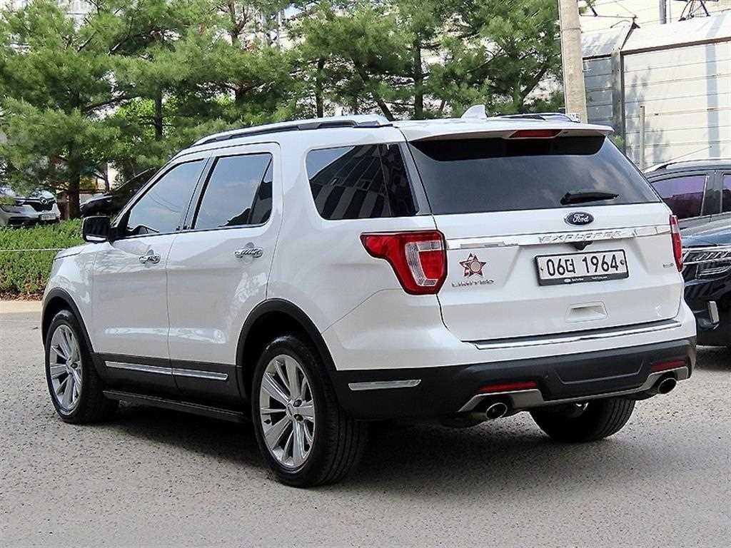 Ford Explorer - Vista 3