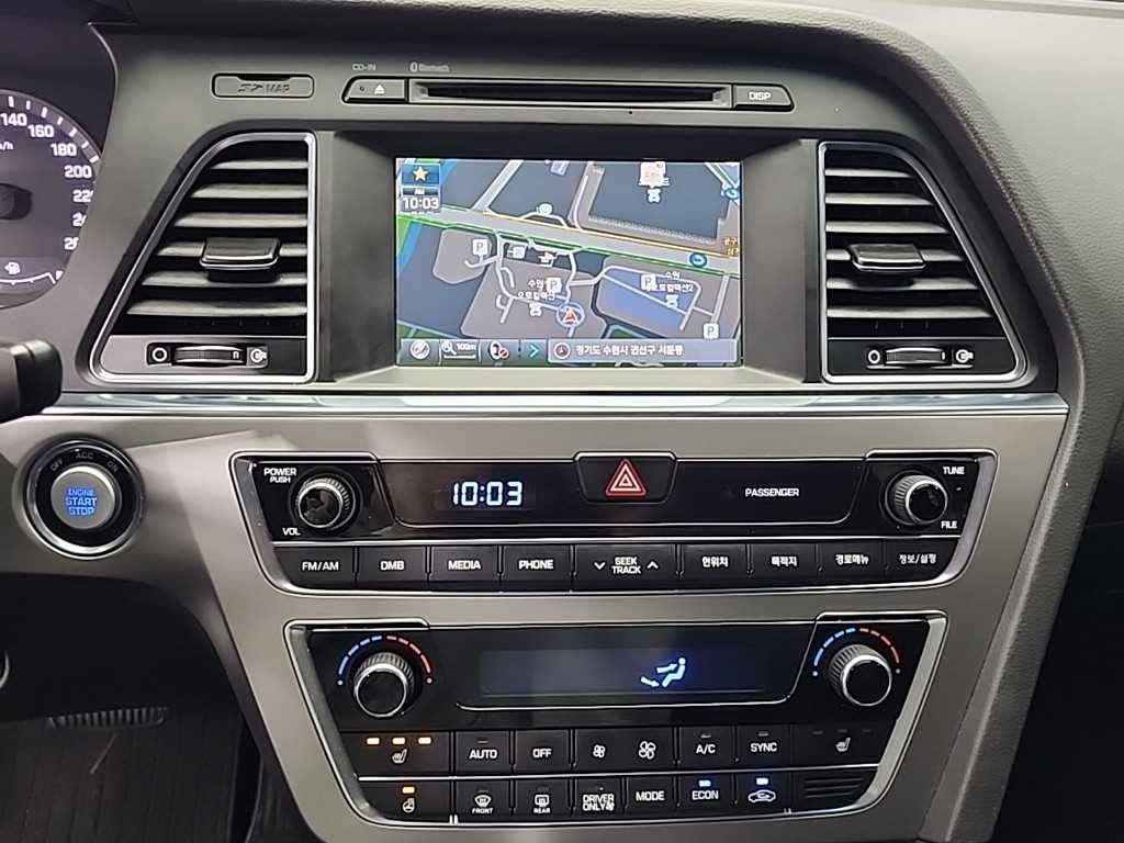 HYUNDAI Sonata - Vista 10