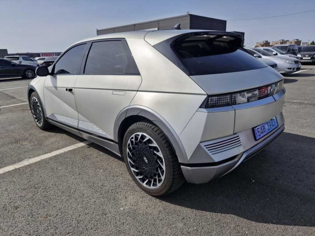 HYUNDAI Ioniq 5 - Vista 5
