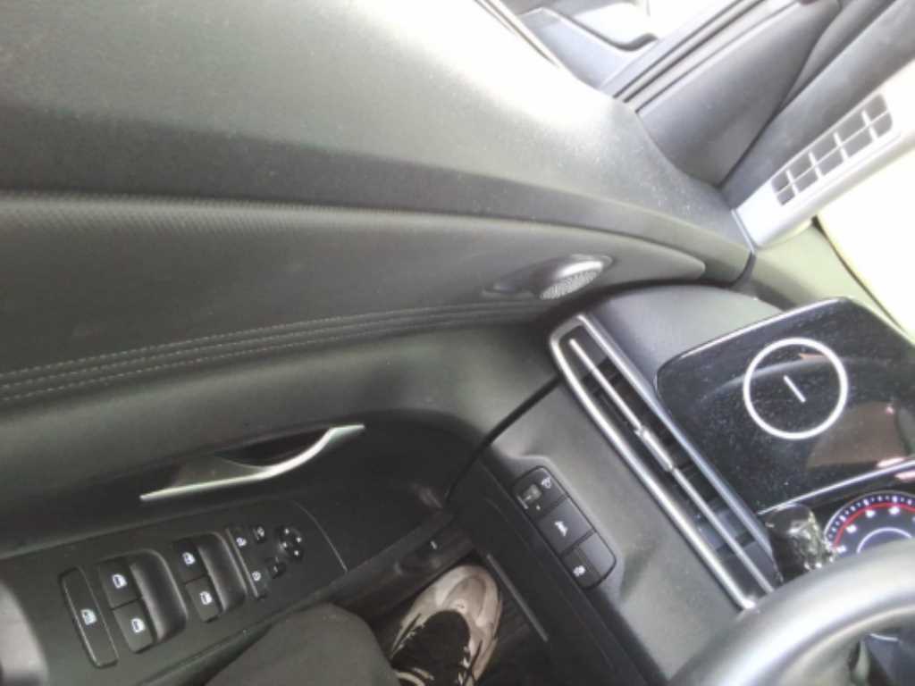 HYUNDAI Avante - Vista 2