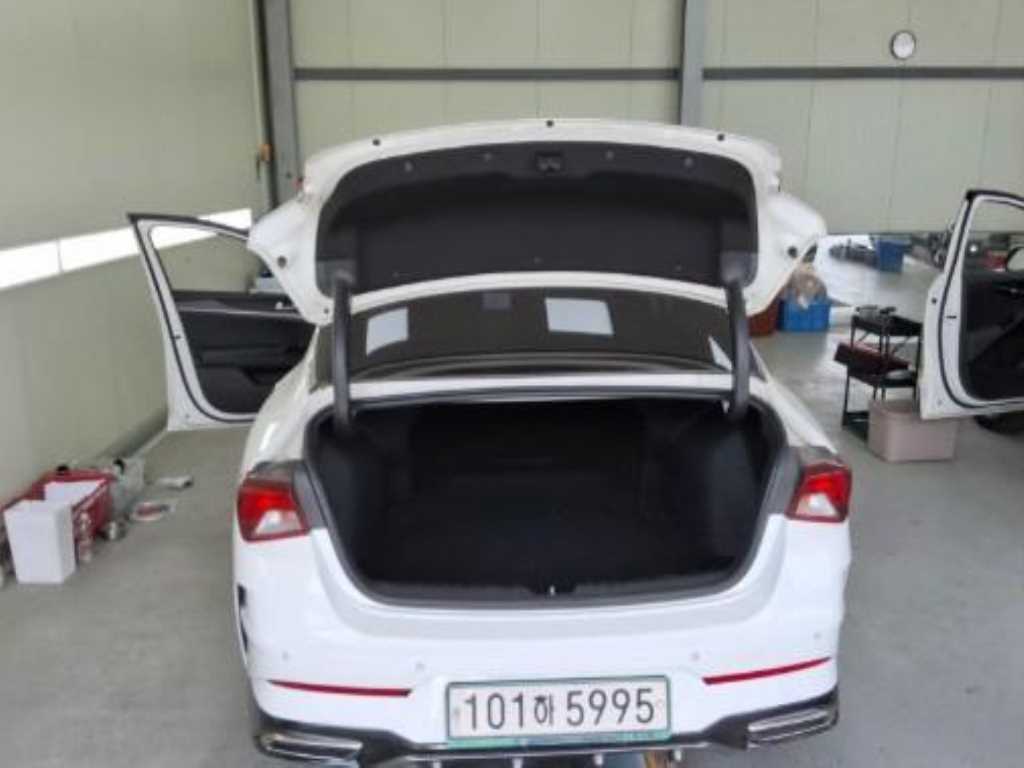 KIA K5 - Vista 9