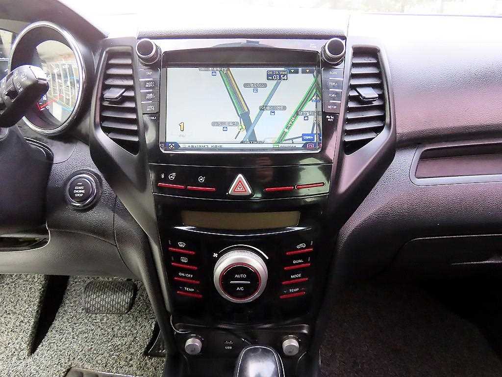Ssangyong Tivoli 2018 Blanco - Importación desde Corea - HF Imports Iquique - Foto 13