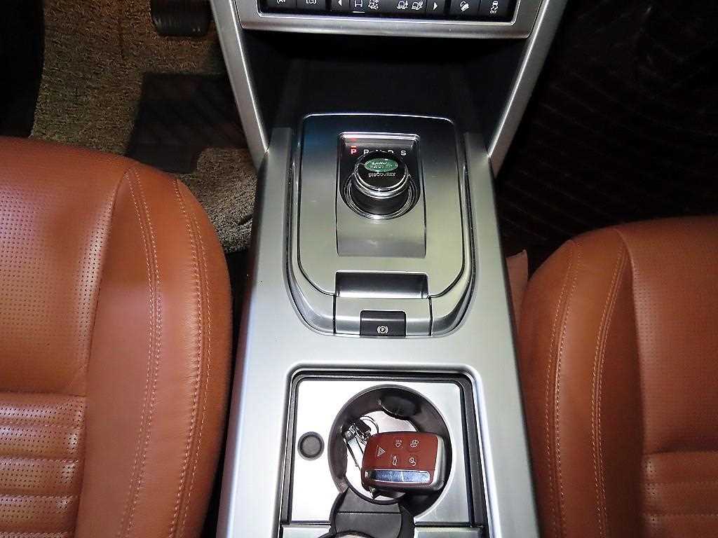 Land Rover Discovery Sports - Vista 12