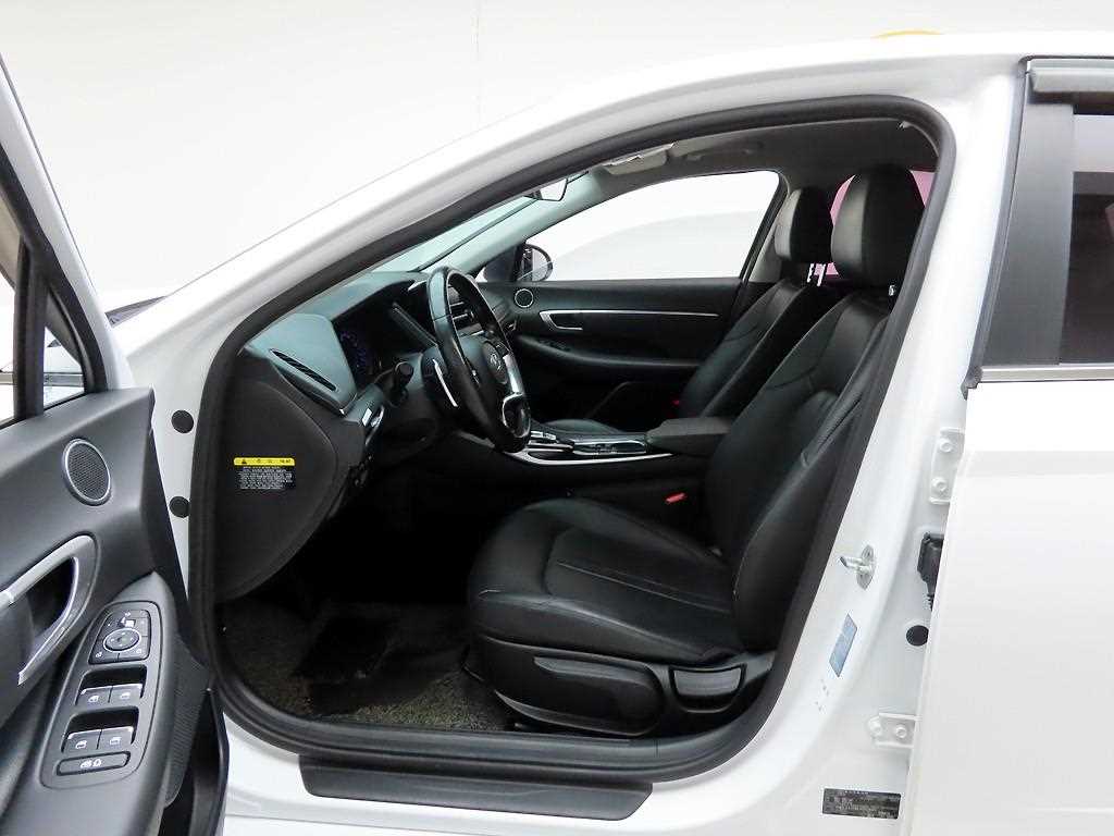 HYUNDAI Sonata - Vista 8
