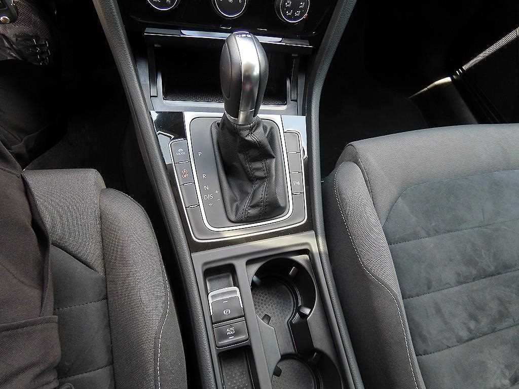 Volkswagen Golf - Vista 10