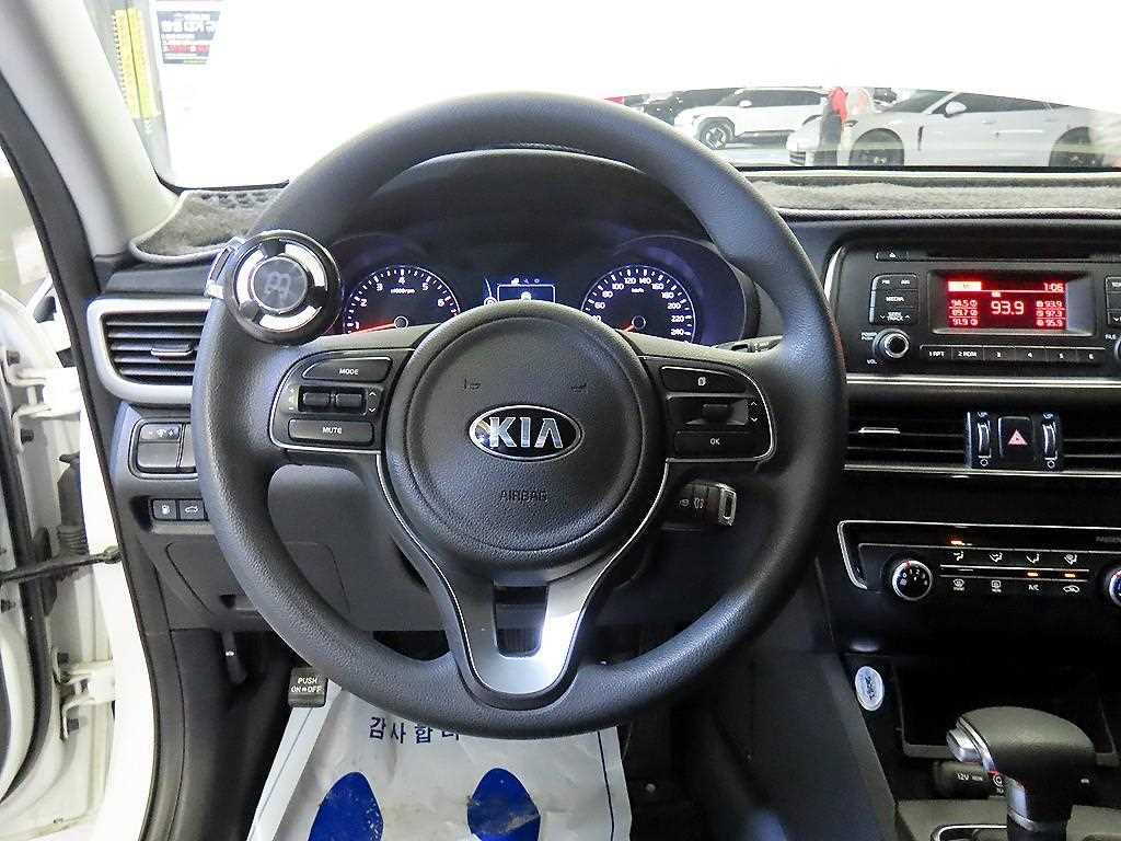 KIA K5 - Vista 8