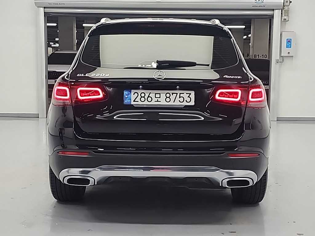Mercedes Benz GLC Class - Vista 3