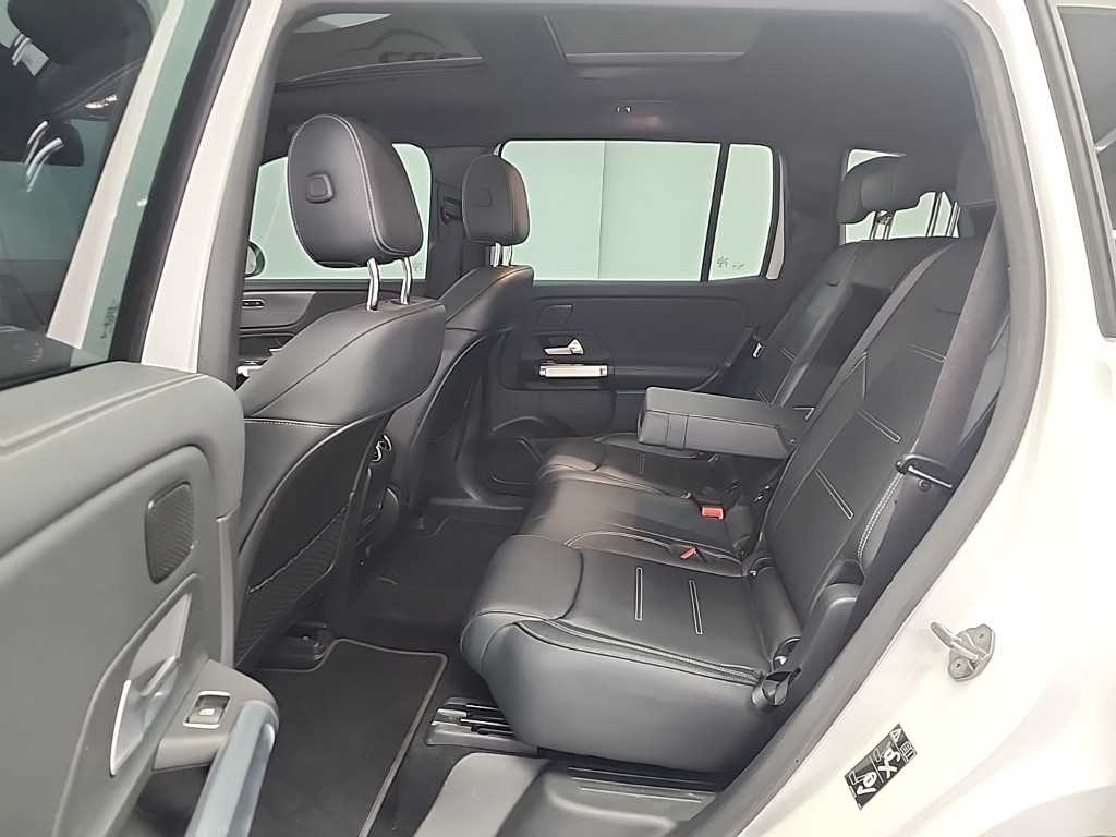 Mercedes Benz EQB - Vista 12