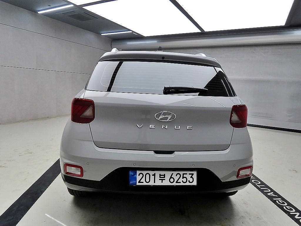 HYUNDAI Venue - Vista 3