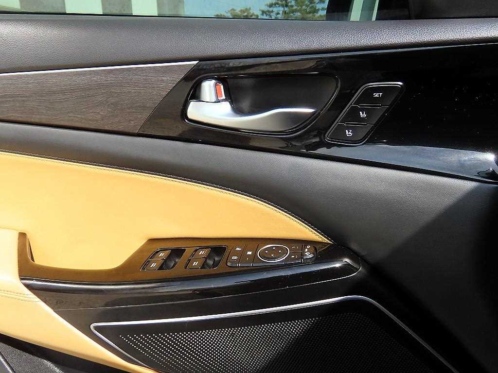 KIA K7 - Vista 11