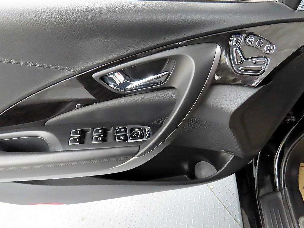 HYUNDAI Grandeur - Vista 11