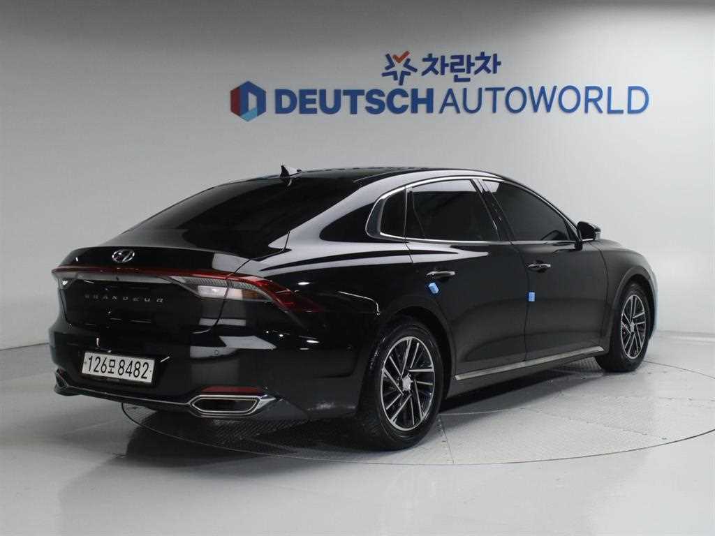 HYUNDAI Grandeur - Vista 2