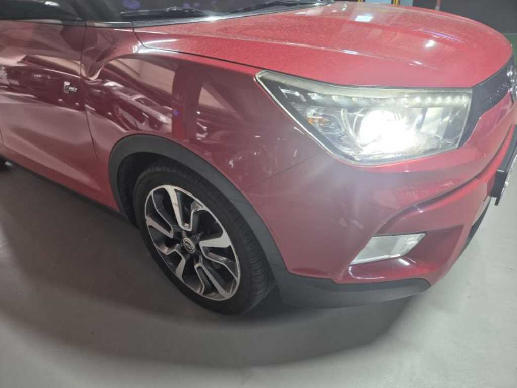 Ssangyong Tivoli - Vista 2