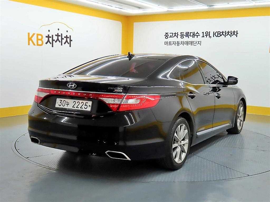 HYUNDAI Grandeur - Vista 4