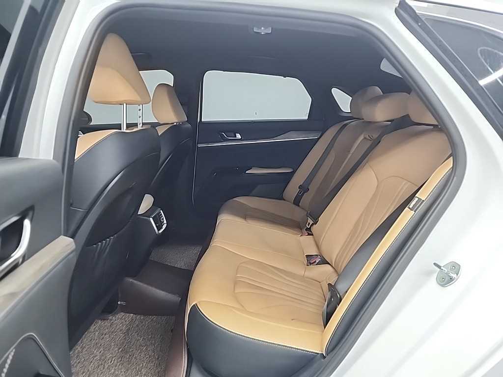 KIA K5 - Vista 12