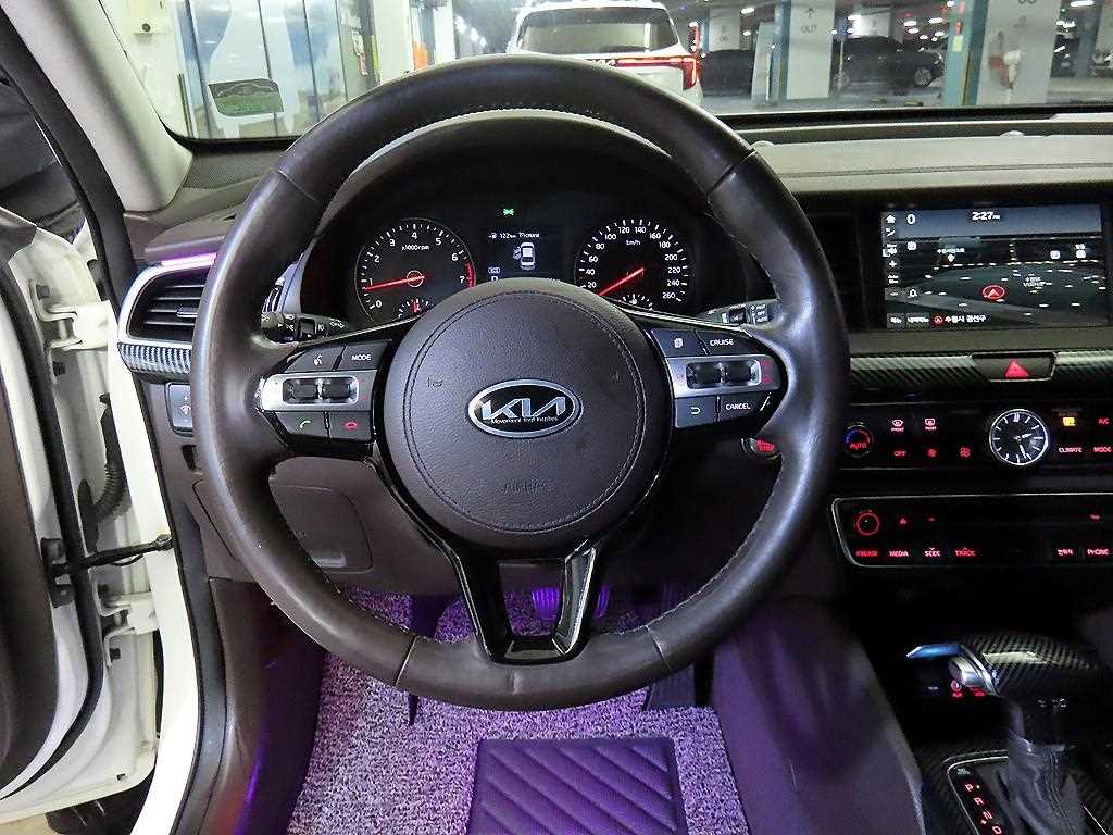 KIA K7 - Vista 8