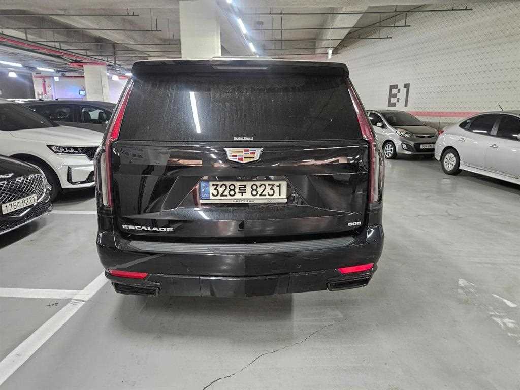 Cadillac Escalade - Vista 4